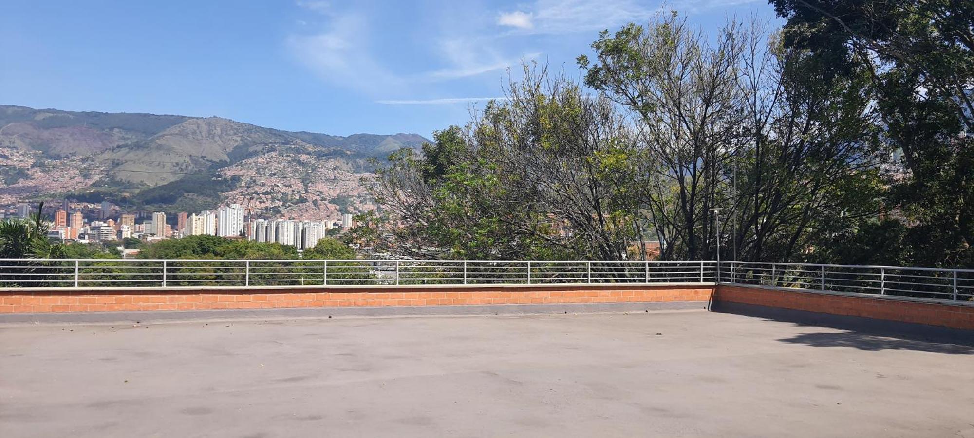 Apartamento Cerca A Plaza Mayor Medellin Exterior photo